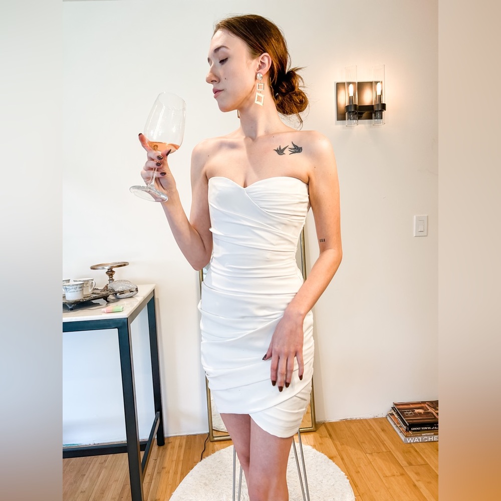 BCBG MAX AZRIA formal or cocktail strapless ivory dress